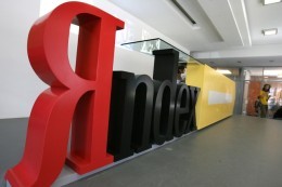 "Первый канал" уступил звание крупнейшего медиа 2013 года "Яндексу"